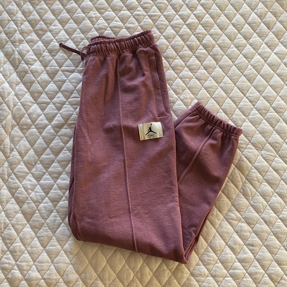 Jordan Essentials Women’s Fleece Pants